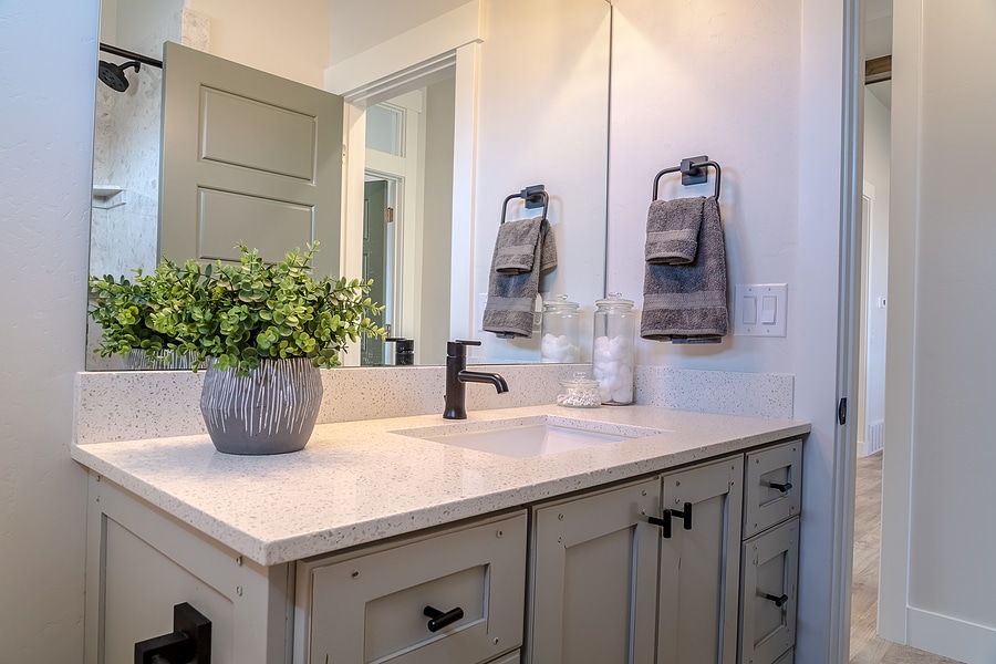 Quick and Easy Bathroom Remodeling Ideas for a Spring Refresh